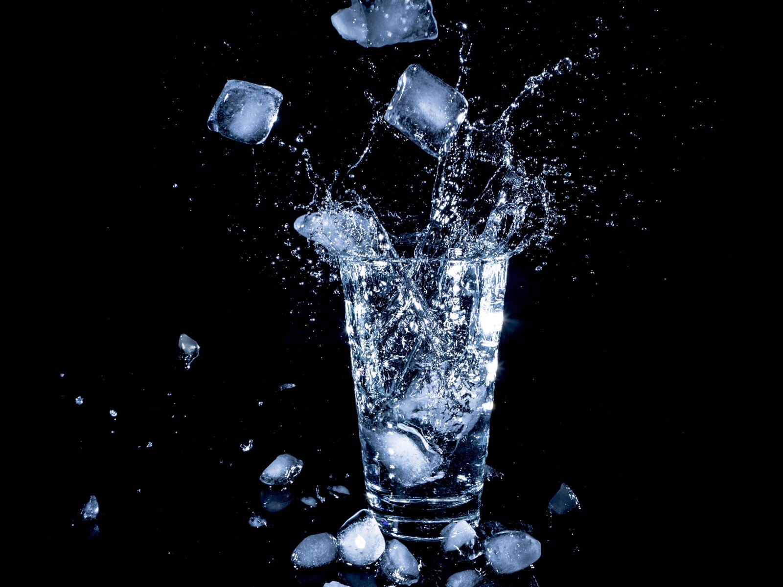 3 Reasons to Stay Hydrated During Workouts!